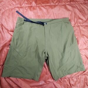 Novara Men's Size XXL‎ Padded Cycling Shorts Olive Green Belted Zip Pockets